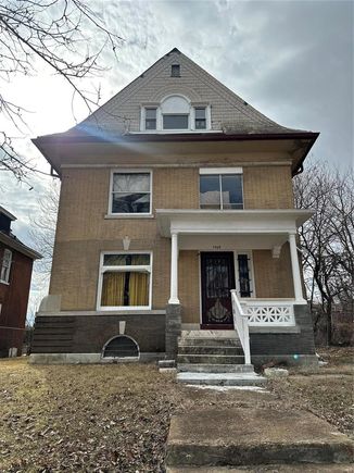 5408 Maple Avenue St Louis, MO House Sold - Photo 1 of 16. Opens carousel modal