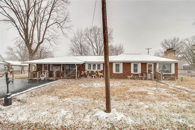 101 Henry Street Otterville, IL House Sold - Photo 1 of 34. Opens carousel modal