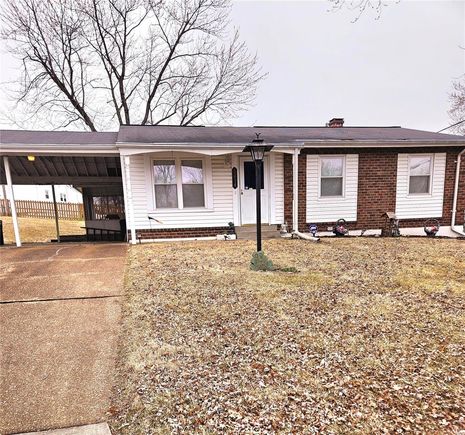 5414 Valleyside Lane St Louis, MO House Sold - Photo 1 of 30. Opens carousel modal