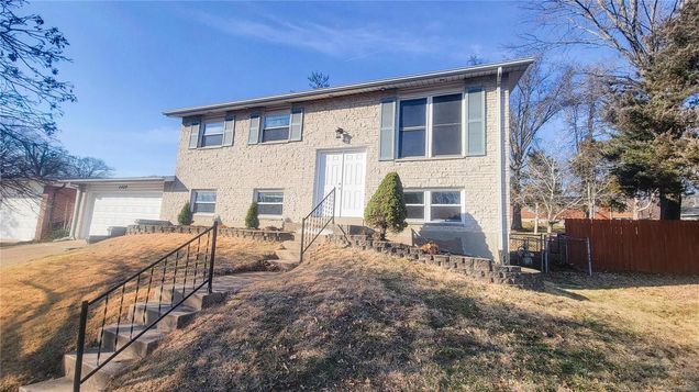 4409 Tarlton Drive St Louis, MO House Sold - Photo 1 of 18. Opens carousel modal