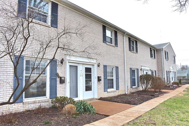 4114 Paule Avenue St Louis, MO Townhouse Sold - Photo 1 of 18. Opens carousel modal