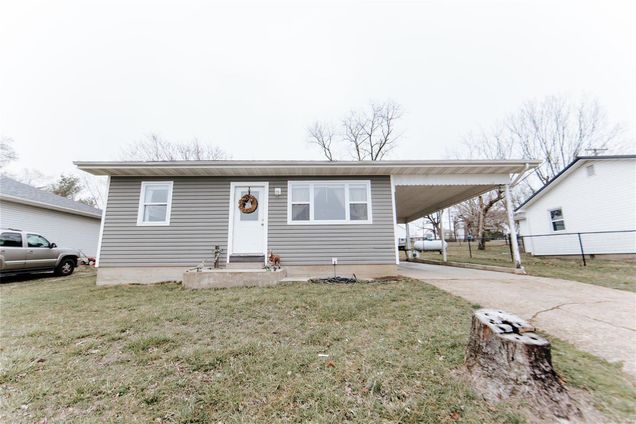 406 N Coffey Street Vienna, MO House Sold - Photo 1 of 30. Opens carousel modal