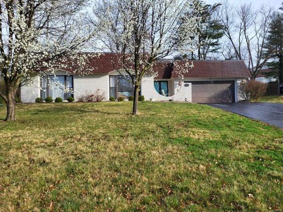 7 Grellnor Place Manchester, MO House Sold - Photo 1 of 32. Opens carousel modal