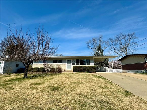 2345 Oriole Drive Florissant, MO House Sold - Photo 1 of 33. Opens carousel modal