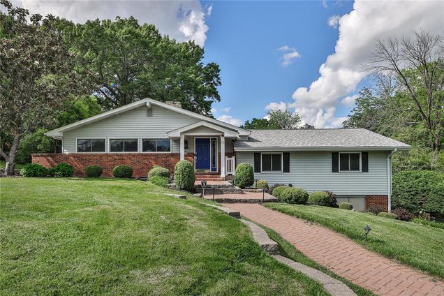 13 N Tealbrook Drive St Louis, MO House Sold - Photo 1 of 22. Opens carousel modal