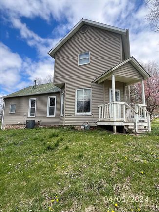 103 E Louden Barry, IL House Sold - Photo 1 of 30. Opens carousel modal