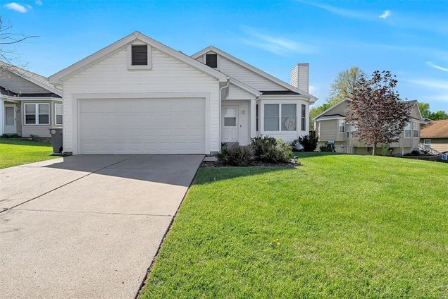 19 Aspen Pointe Drive St Peters, MO House Sold - Photo 1 of 27. Opens carousel modal