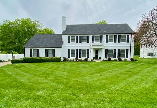 3 Willow Hill Road Ladue, MO House Sold - Photo 1 of 1. Opens carousel modal