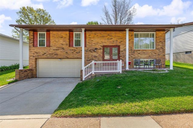 4640 Towne South Road St Louis, MO House Sold - Photo 1 of 42. Opens carousel modal