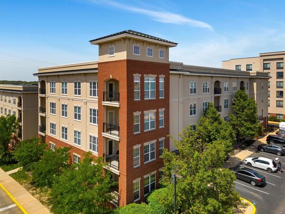 1241 Strassner Drive Unit 1403 St Louis, MO Condo Sold - Photo 1 of 31. Opens carousel modal