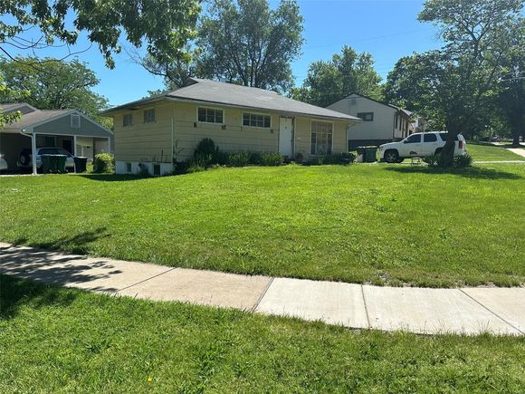 5662 Parchester Drive St Louis, MO House Sold - Photo 1 of 13. Opens carousel modal