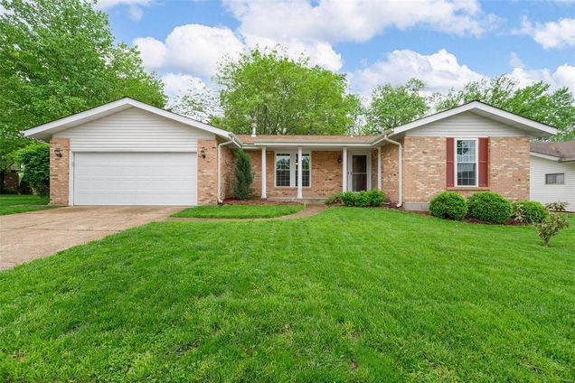 2934 Flower Lane St Louis, MO House Sold - Photo 1 of 30. Opens carousel modal
