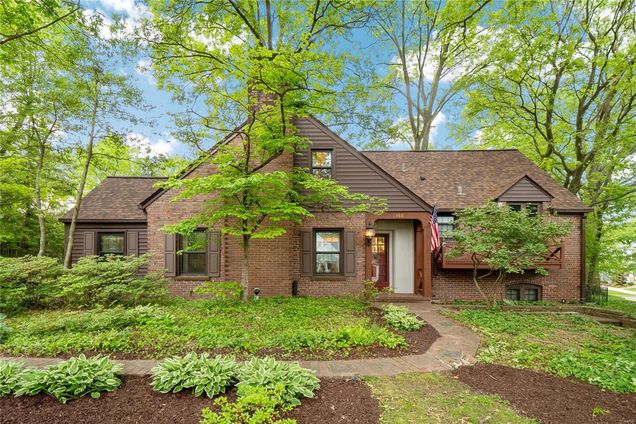 1368 Green Tree Lane Glendale, MO House Sold - Photo 1 of 25. Opens carousel modal