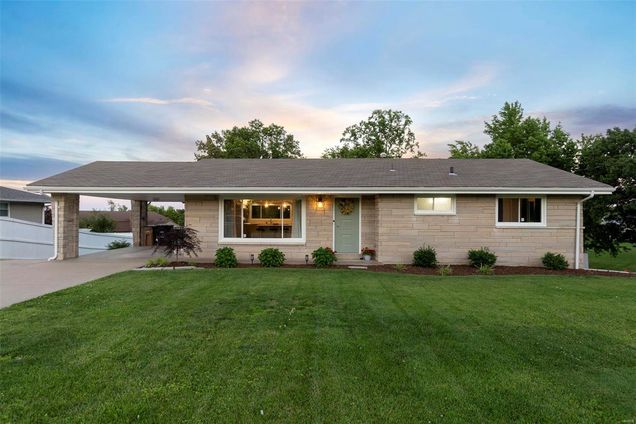 2749 Gordonville Road Cape Girardeau, MO House Sold - Photo 1 of 36. Opens carousel modal