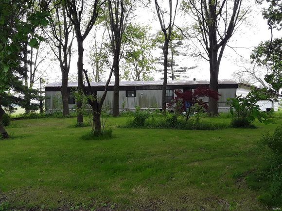 301 E Vanburen Avenue Farina, IL House Sold - Photo 1 of 25. Opens carousel modal