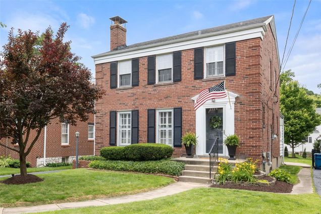 305 Park Avenue Glendale, MO House Sold - Photo 1 of 37. Opens carousel modal