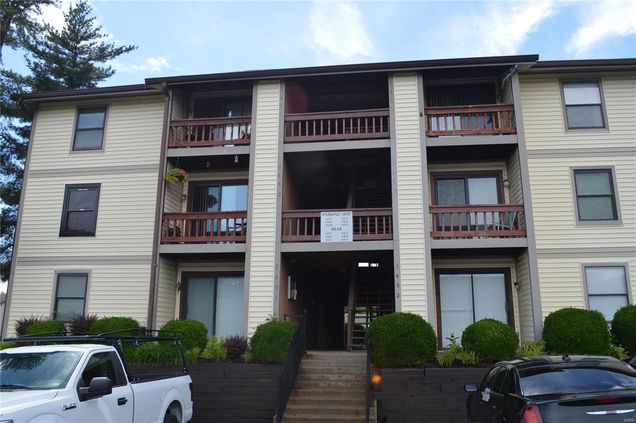 1462 Summergate Parkway Unincorporated, MO Condo Sold - Photo 1 of 28. Opens carousel modal
