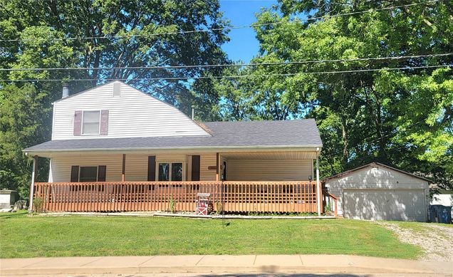 317 Main Street S Troy, IL House Sold - Photo 1 of 19. Opens carousel modal