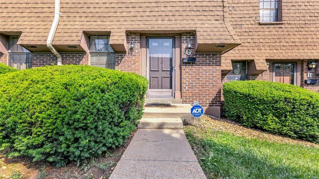 3614 Candlewyck Club Drive Unit G Florissant, MO Condo Sold - Photo 1 of 28. Opens carousel modal