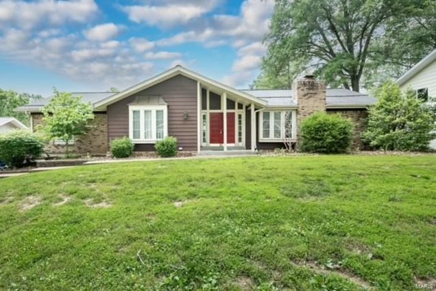 15362 Thistlebriar Court Chesterfield, MO House Sold - Photo 1 of 36. Opens carousel modal