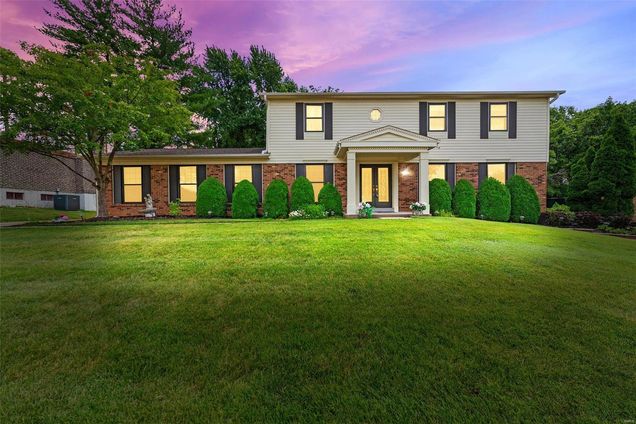 2308 Fairoyal Drive Des Peres, MO House Sold - Photo 1 of 25. Opens carousel modal