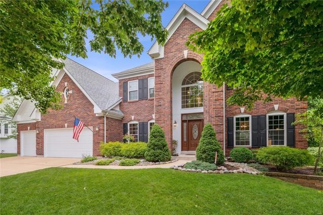 816 Castle Pines Drive Ballwin, MO House Sold - Photo 1 of 28. Opens carousel modal