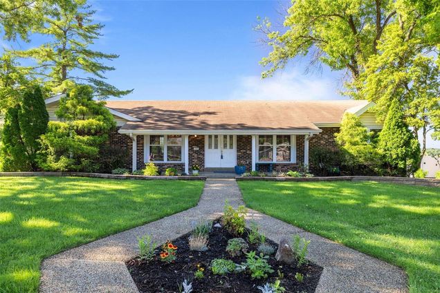514 Glan Tai Drive Manchester, MO House Sold - Photo 1 of 37. Opens carousel modal