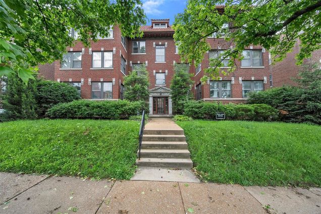 6328 Northwood Avenue Unit 2E St Louis, MO Condo Sold - Photo 1 of 25. Opens carousel modal