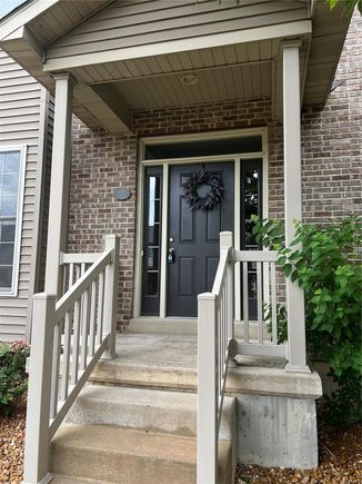 528 Queens Court Place St Peters, MO Townhouse Sold - Photo 1 of 49. Opens carousel modal