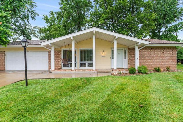 1629 Rathford Court St Louis, MO House Sold - Photo 1 of 26. Opens carousel modal