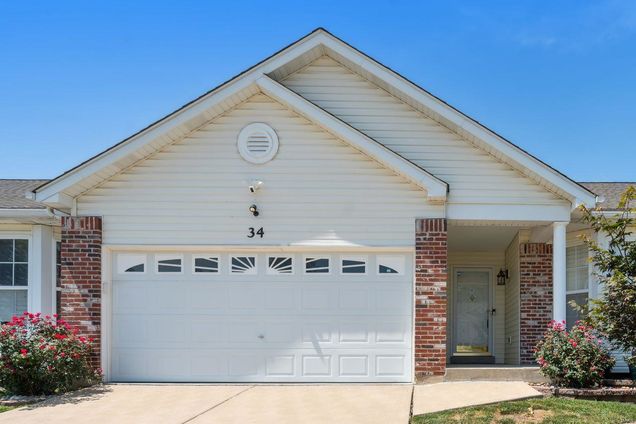34 Twelve Oaks Court St Peters, MO House Sold - Photo 1 of 22. Opens carousel modal