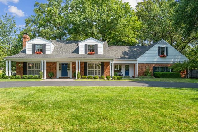 4 Stoney Brook Lane Ladue, MO House Sold - Photo 1 of 41. Opens carousel modal