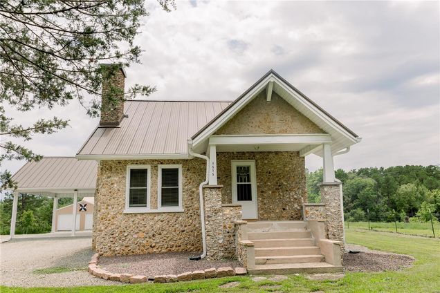 1515 Madison 404 Fredericktown, MO House Sold - Photo 1 of 41. Opens carousel modal