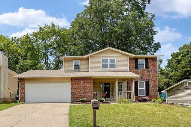 20 Country Creek Drive St Peters, MO House Sold - Photo 1 of 44. Opens carousel modal