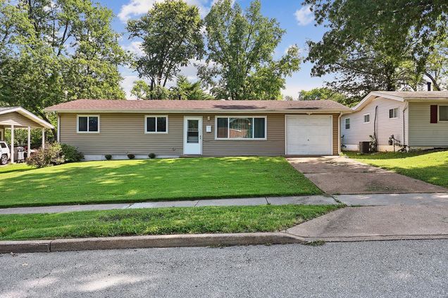1390 Waterford Drive St Louis, MO House Sold - Photo 1 of 12. Opens carousel modal