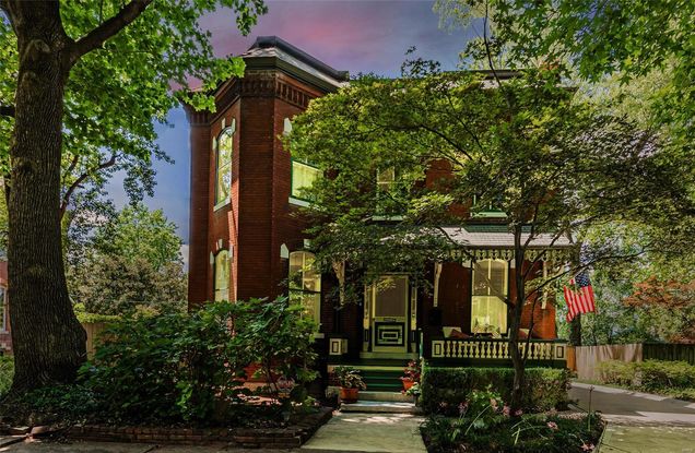3 Shaw Place St Louis, MO House Sold - Photo 1 of 70. Opens carousel modal