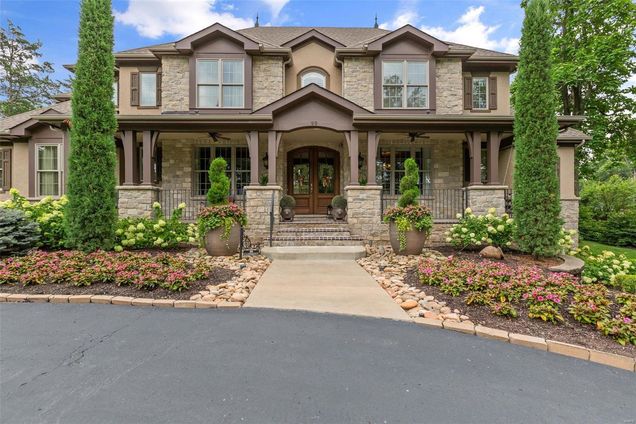 99 Clermont Lane St Louis, MO House Sold - Photo 1 of 78. Opens carousel modal