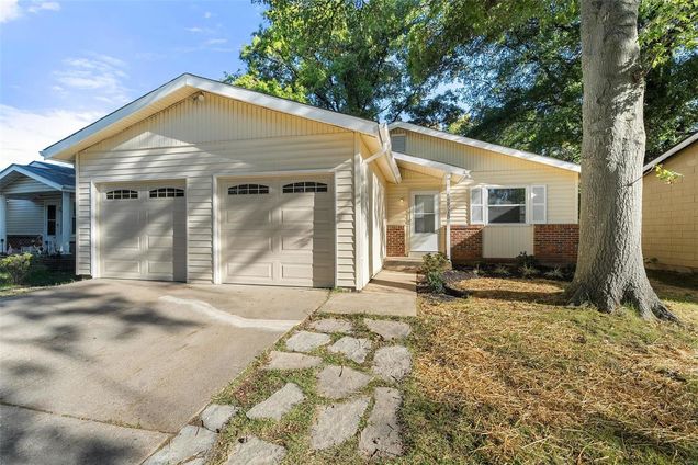 2575 Lindsay Lane Florissant, MO House Sold - Photo 1 of 14. Opens carousel modal