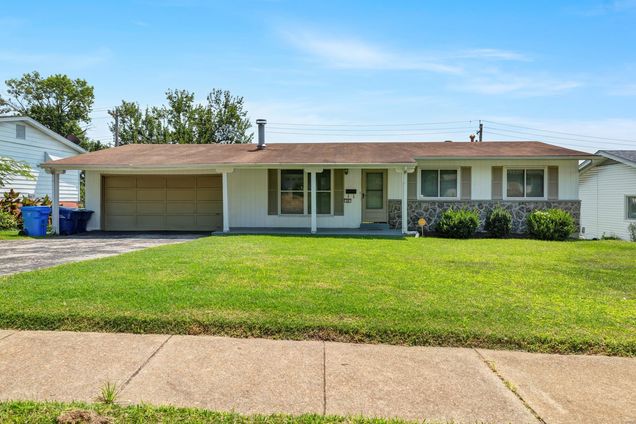 32 Gray Brooke Lane Florissant, MO House Sold - Photo 1 of 24. Opens carousel modal