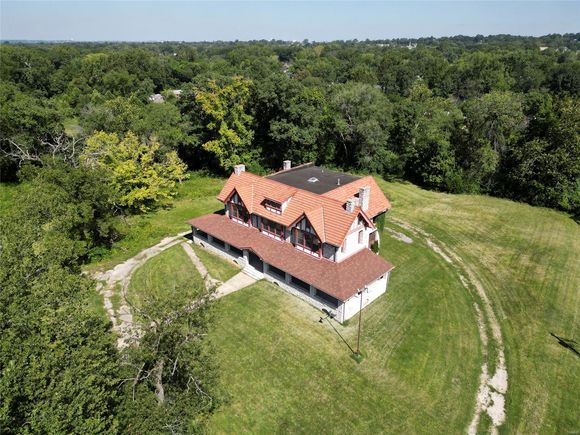 211 Midland Avenue Maryland Heights, MO House Sold - Photo 1 of 66. Opens carousel modal