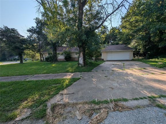 5500 Winchelsea Drive St Louis, MO House Sold - Photo 1 of 25. Opens carousel modal