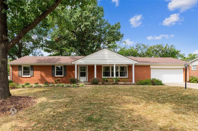 929 Dontaos Drive St Louis, MO House Sold - Photo 1 of 19. Opens carousel modal