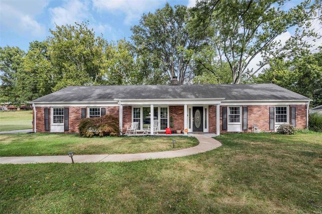 70 Grand Circle Drive Maryland Heights, MO House Sold - Photo 1 of 20. Opens carousel modal