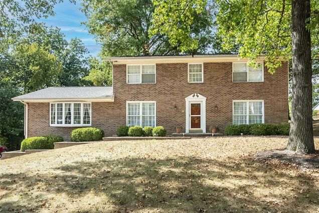 7 Woods Hill Drive Town and Country, MO House Sold - Photo 1 of 1. Opens carousel modal