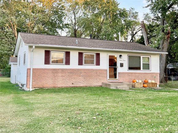 1630 Fernbrook Drive Florissant, MO House Sold - Photo 1 of 23. Opens carousel modal