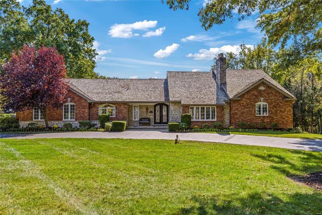 13550 Royal Glen Drive Town and Country, MO House Sold - Photo 1 of 91. Opens carousel modal