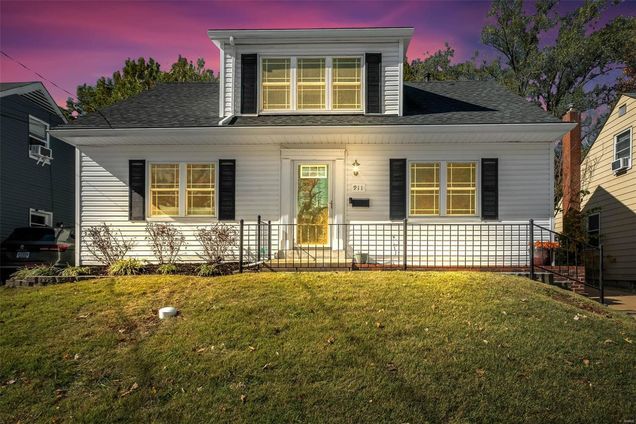 911 N Geyer Road Kirkwood, MO House Sold - Photo 1 of 19. Opens carousel modal