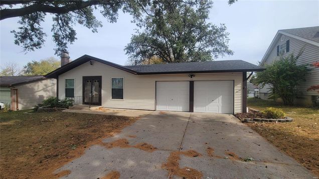 111 Julie Lane St Peters, MO House Sold - Photo 1 of 14. Opens carousel modal