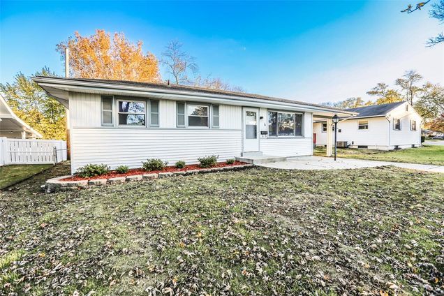 4 Manor Drive Florissant, MO House Sold - Photo 1 of 23. Opens carousel modal