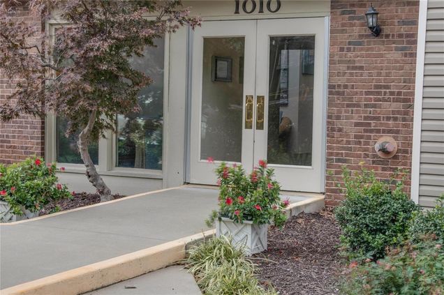1010 Thoreau Ct. Unit 104 Creve Coeur, MO Condo Sold - Photo 1 of 25. Opens carousel modal